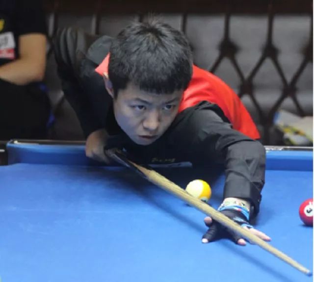 太阳踏上球 太阳踏上球